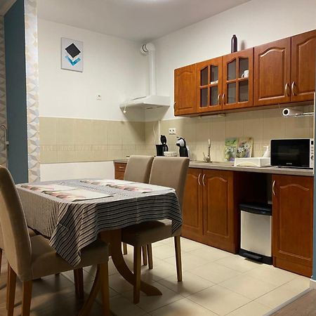 Alma Apartman Appartement Szeged Buitenkant foto