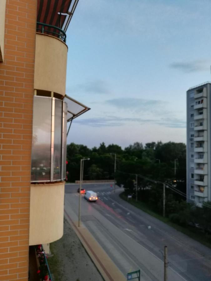 Alma Apartman Appartement Szeged Buitenkant foto