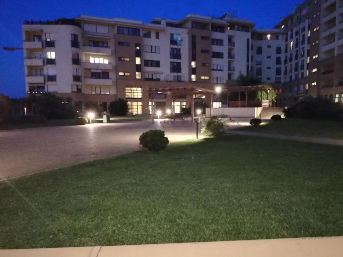 Alma Apartman Appartement Szeged Buitenkant foto